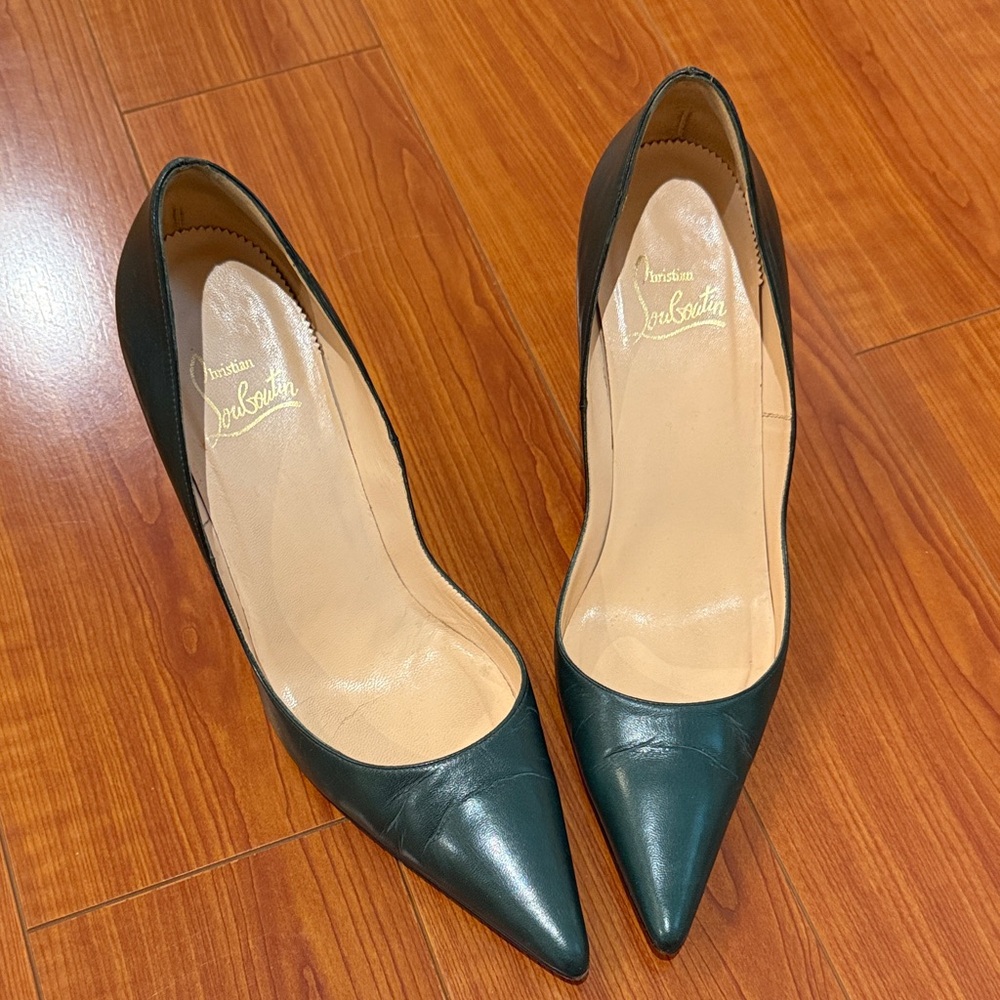 Authentic size 39 9 Christian Louboutin Miss Z Pointed Toe Pump Dark Green